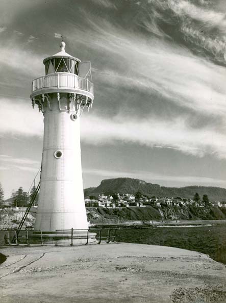 Harbour Light at Wollongong (NSW)