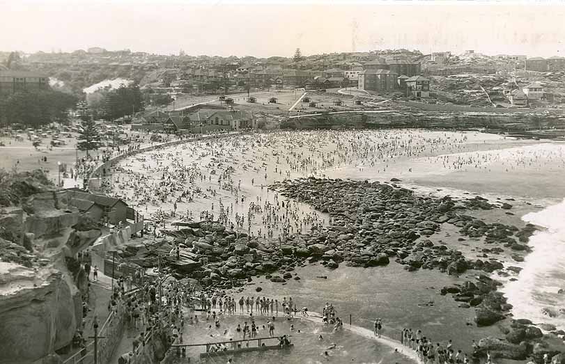 Bronte Beach, Sydney. Digital ID: 12932_a012_a012X2441000012