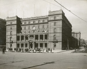 Can you date this photograph? [Customs House]