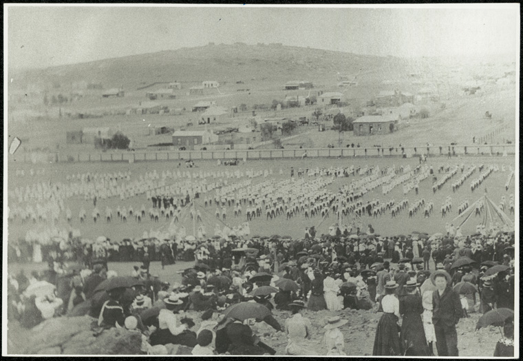 Caption: Broken Hill Public School - student display [possibly May Day] Digital ID: 15051_a047_001850.jpg  Date: c. 31/12/1904 