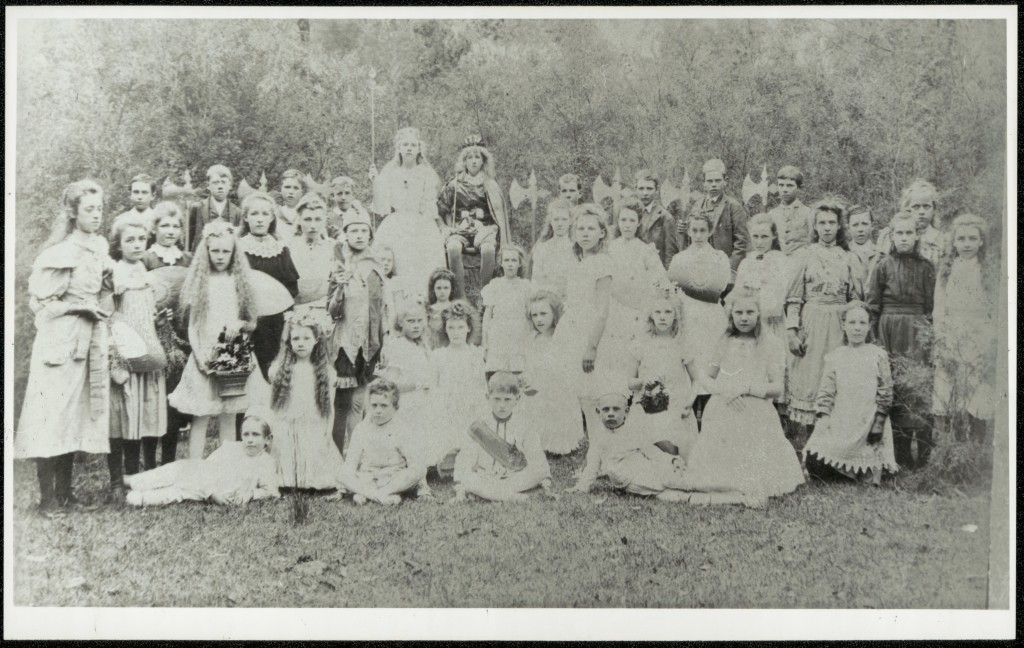 Caption: Castle Hill Public School - concert  Digital ID: 15051_a047_002624.jpg  Date: year only 31/12/1891 